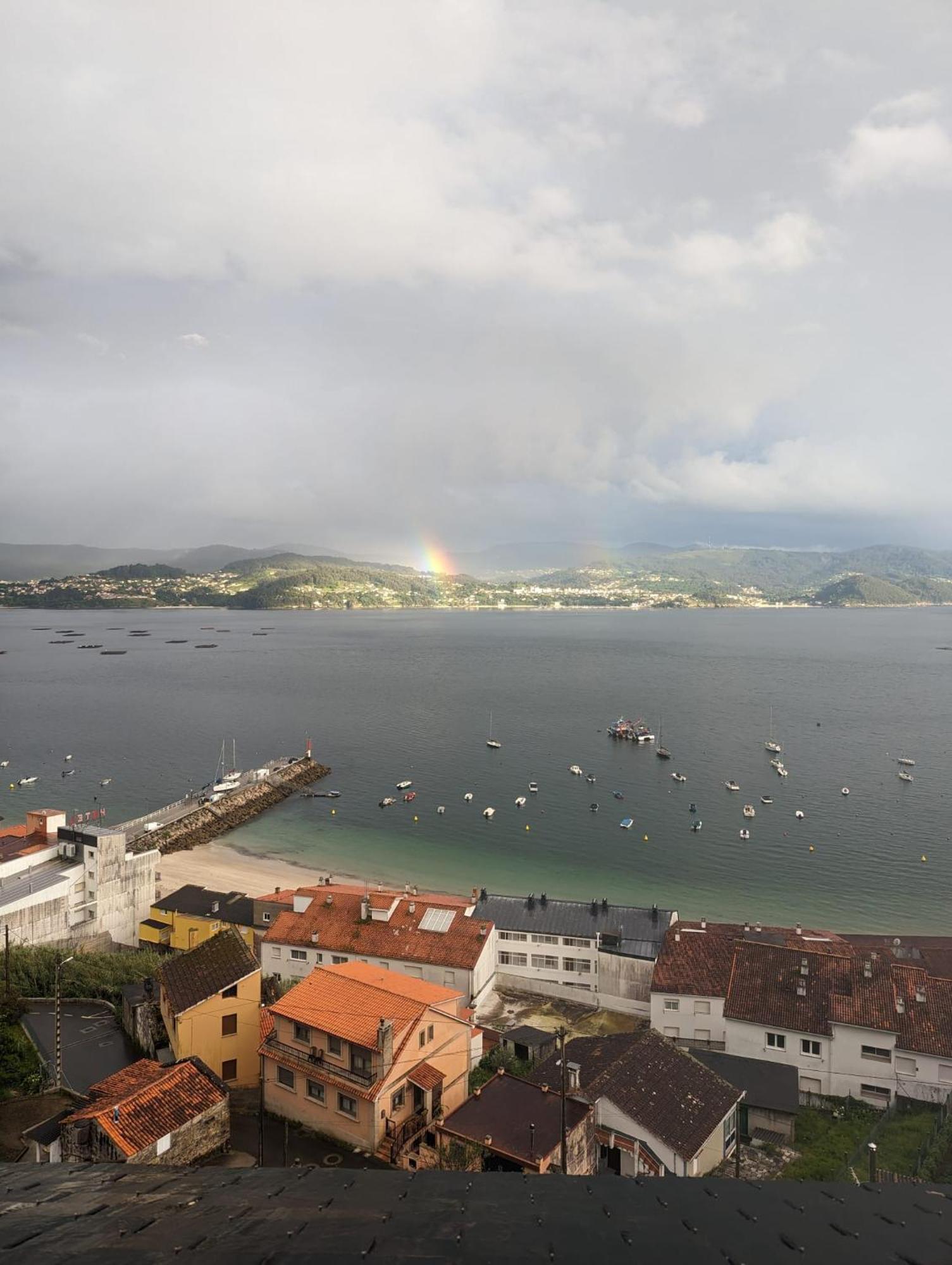 Atico Con Vistas En Raxo Apartamento Exterior foto