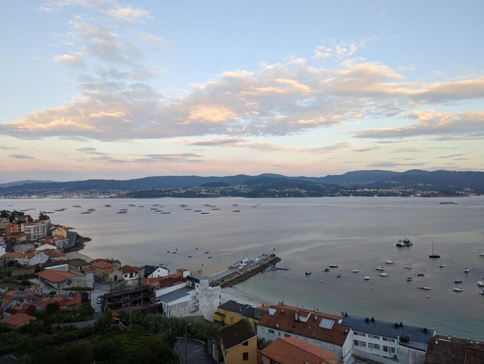 Atico Con Vistas En Raxo Apartamento Exterior foto